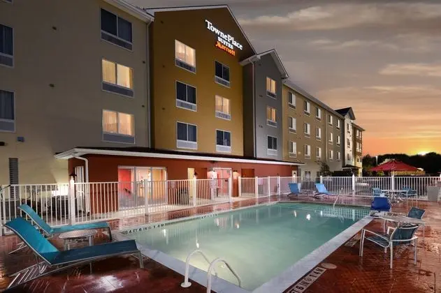 TownePlace Suites Houston Westchase - Havuz
