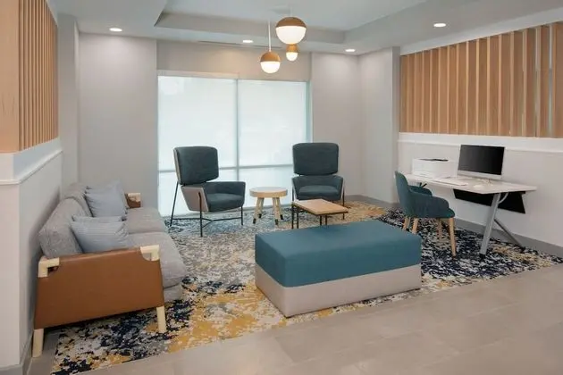 TownePlace Suites by Marriott Atlanta Airport North - Lobi