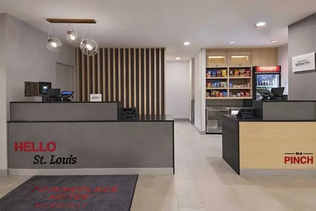 TownePlace Suites by Marriott Brentwood - Lobi