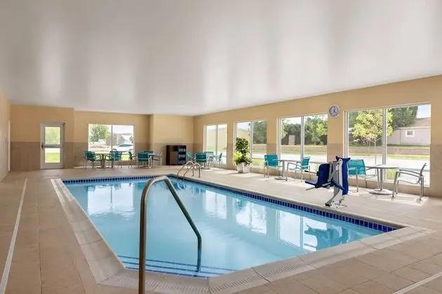 TownePlace Suites by Marriott Cedar Rapids Marion - Havuz