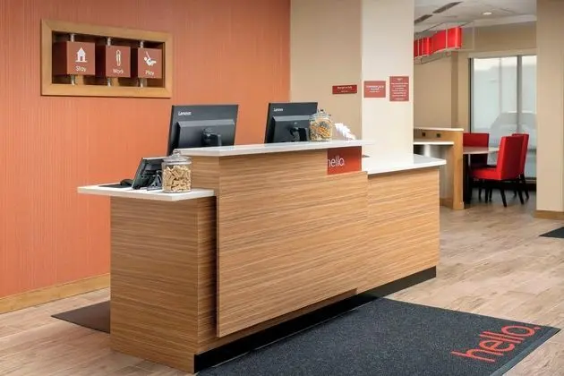 TownePlace Suites by Marriott College Park - Lobi