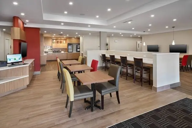 TownePlace Suites by Marriott Edmonton Sherwood Park - Lobi