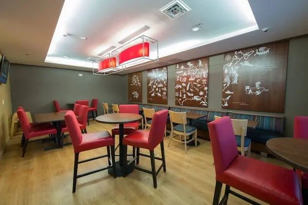 TownePlace Suites by Marriott Florence - Yerinde Yemek