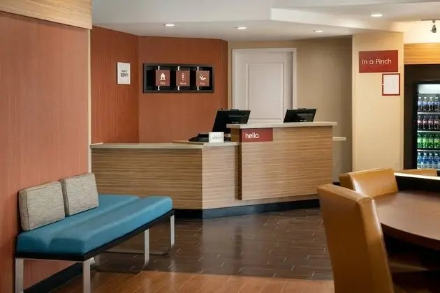 TownePlace Suites by Marriott Fresno Clovis - Lobi