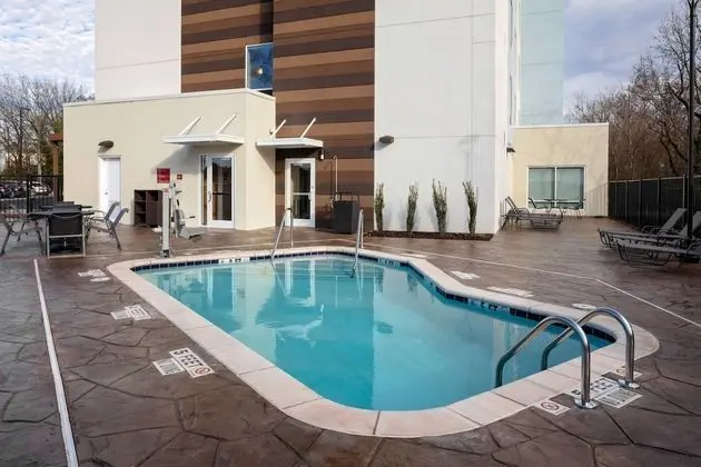 TownePlace Suites by Marriott Gainesville - Havuz