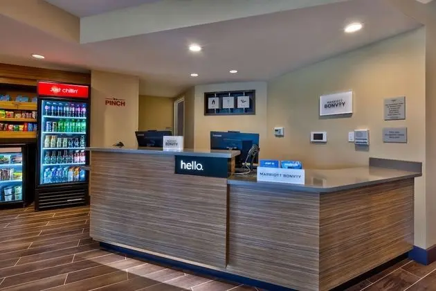 TownePlace Suites by Marriott Grand Rapids Airport Southeast - Lobi