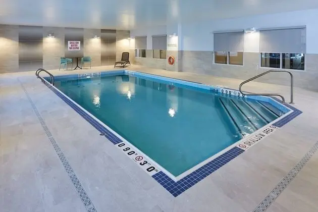 TownePlace Suites by Marriott Hamilton - Havuz