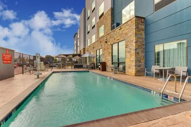 TownePlace Suites by Marriott Houston I-10 East - Havuz