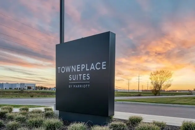TownePlace Suites by Marriott Indianapolis Airport - Dış Mekan
