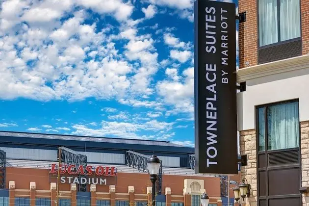TownePlace Suites by Marriott Indianapolis Downtown - Dış Mekan