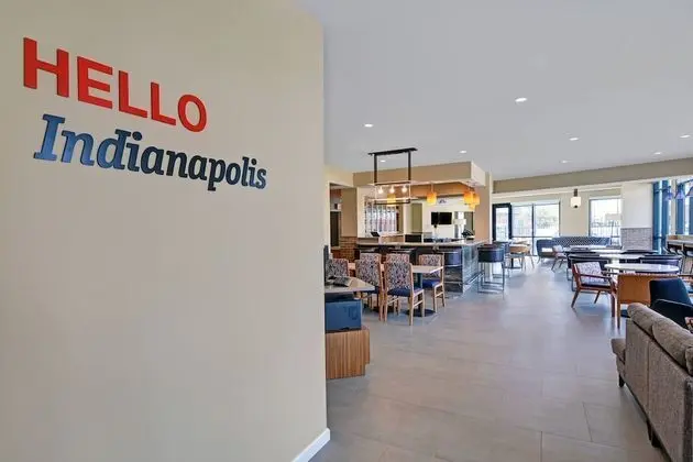 TownePlace Suites by Marriott Indianapolis Downtown - Lobi