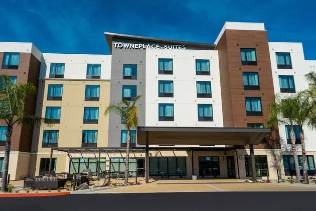 TownePlace Suites by Marriott Irvine Lake Forest - Dış Mekan