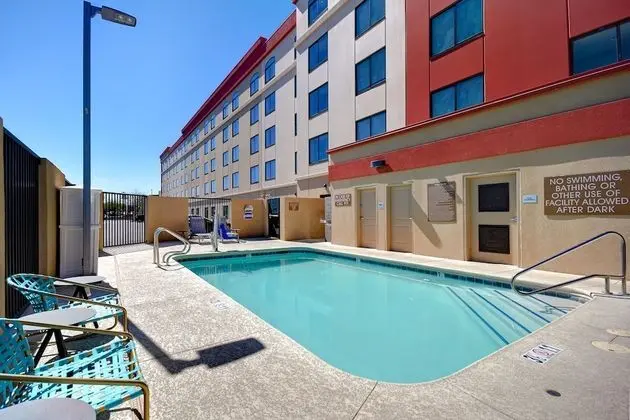 TownePlace Suites by Marriott Las Vegas Airport South - Havuz