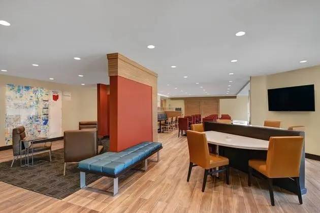 TownePlace Suites by Marriott Lima - Lobi