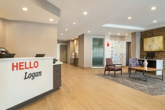 TownePlace Suites by Marriott Logan - Lobi
