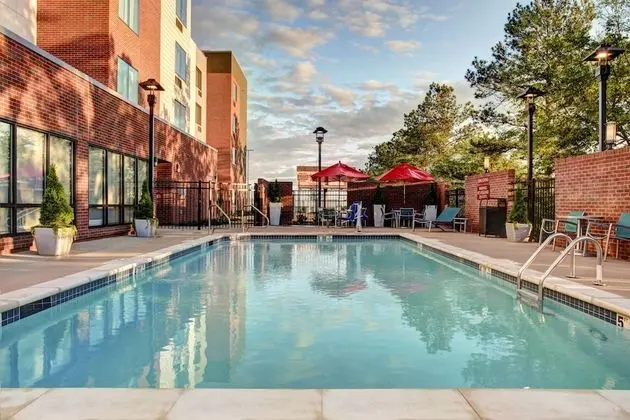 TownePlace Suites by Marriott Macon Mercer University - Havuz