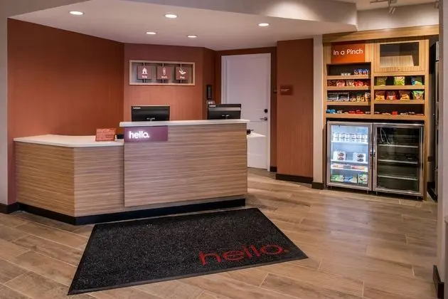 TownePlace Suites by Marriott Merced - Lobi