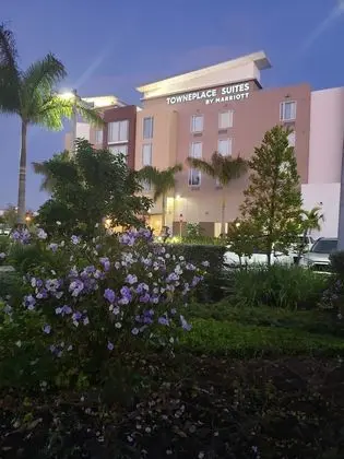 TownePlace Suites by Marriott Miami Kendall West - Dış Mekan