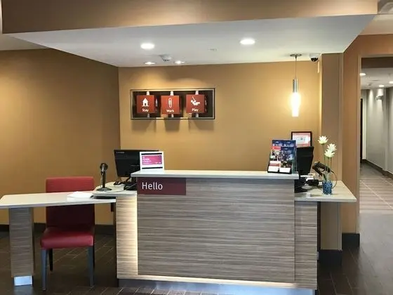 TownePlace Suites by Marriott New Hartford - Lobi