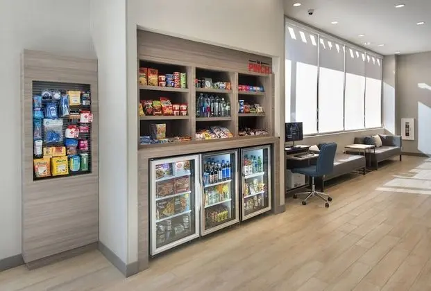 TownePlace Suites by Marriott New York Brooklyn - Lobi