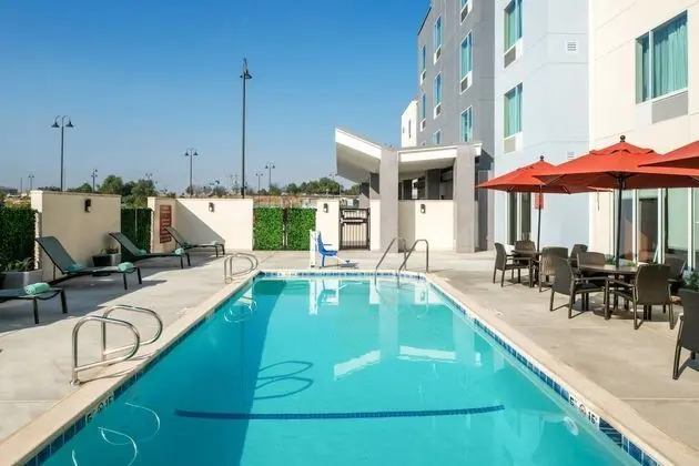 TownePlace Suites by Marriott Ontario Chino Hills - Havuz