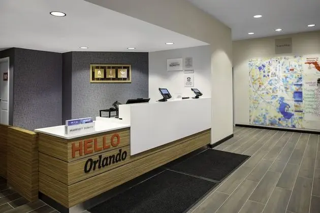 TownePlace Suites by Marriott Orlando Airport - Lobi