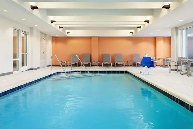 TownePlace Suites by Marriott Outer Banks Kill Devil Hills - Havuz