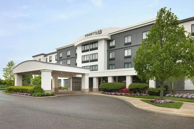 TownePlace Suites by Marriott Republic Airport Long Island - Dış Mekan