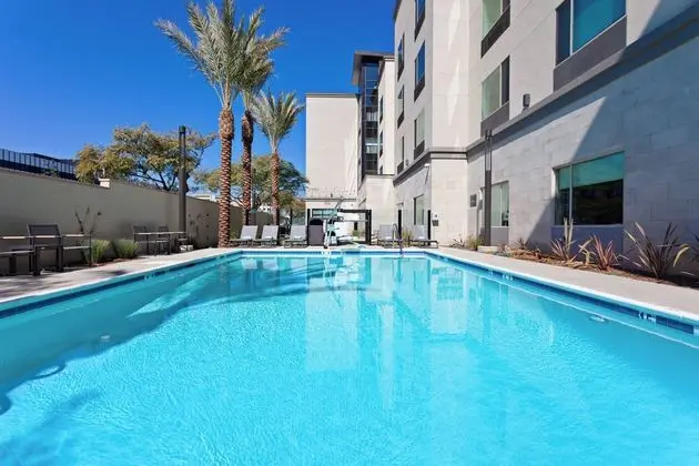 TownePlace Suites by Marriott San Diego Central - Havuz