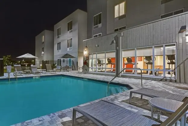 TownePlace Suites by Marriott Sarasota Bradenton West - Havuz