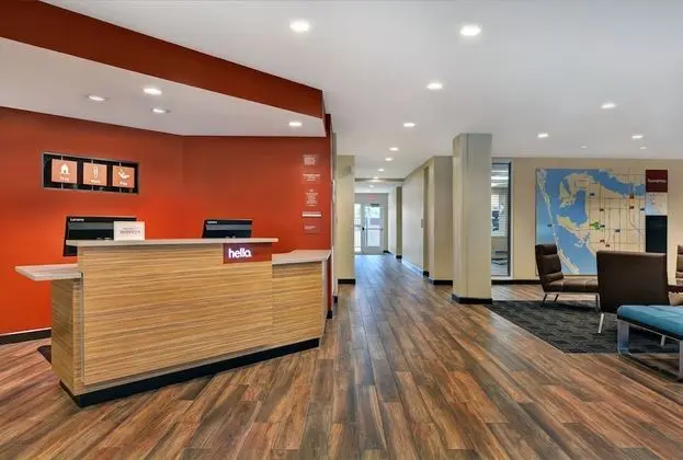 TownePlace Suites by Marriott Sarasota Bradenton West - Lobi