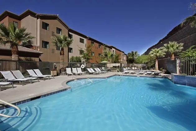 TownePlace Suites by Marriott St. George - Havuz