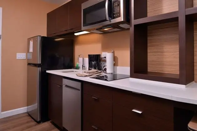 TownePlace Suites by Marriott St. Louis Chesterfield - Mutfak