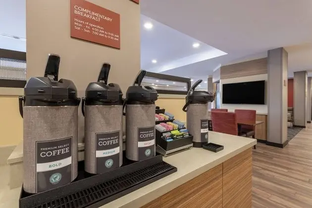 TownePlace Suites by Marriott St. Louis Edwardsville, IL - Yerinde Yemek