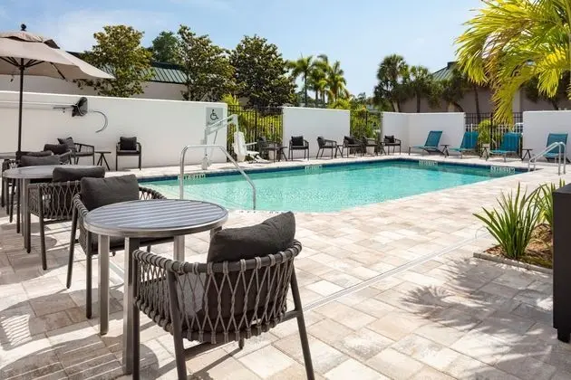 Towneplace Suites By Marriott Tampa Clearwater - Havuz