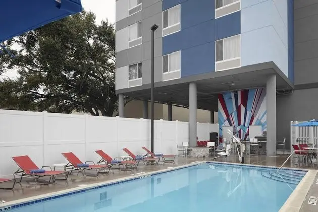 TownePlace Suites by Marriott Tampa South - Havuz
