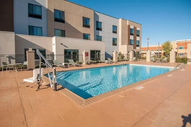 TownePlace Suites by Marriott Vidalia Riverfront - Havuz