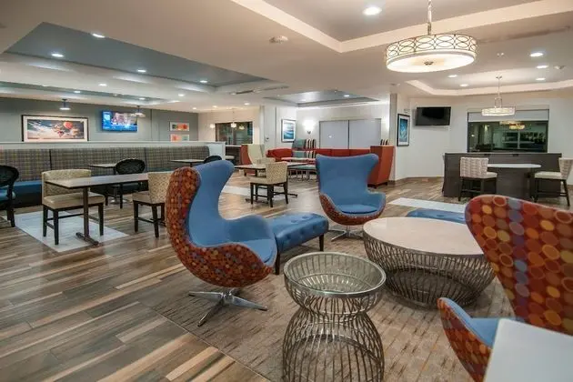 TownePlace Suites by Marriott Vidalia Riverfront - Lobi
