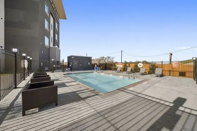 TownePlace Suites by Marriott Waco Northeast - Havuz