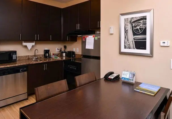 TownePlace Suites by Marriott Wilmington/Wrightsville Beach - Mutfak