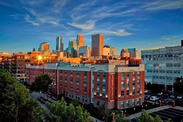 TownePlace Suites Minneapolis Downtown/North Loop - Dış Mekan