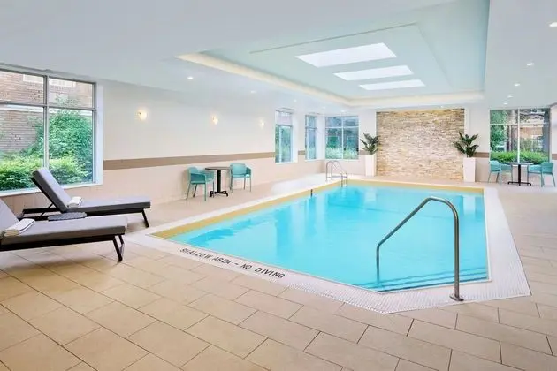 TownePlace Suites Mississauga-Airport Corporate C - Havuz