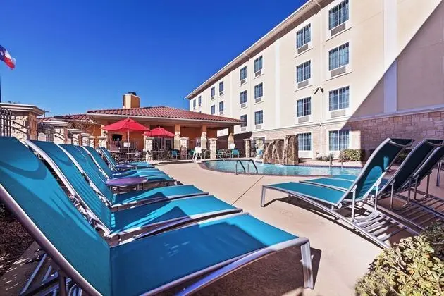 TownePlace Suites Odessa - Havuz