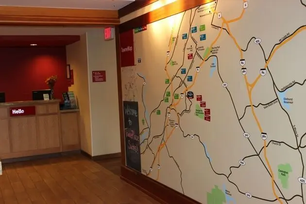 TownePlace Suites Scranton Wilkes-Barre - Lobi
