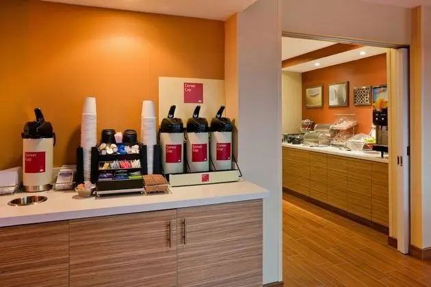Towneplace Suites Sioux Falls South - Yerinde Yemek