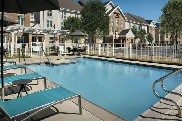 TownePlace Suites Suffolk Chesapeake - Havuz