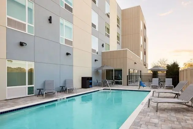 TownePlace Suites Tampa Casino Area - Havuz