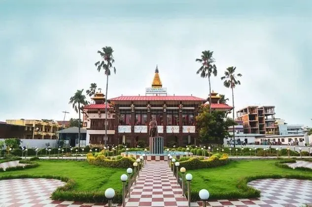 Townhallpartypalace & hotel peace garden