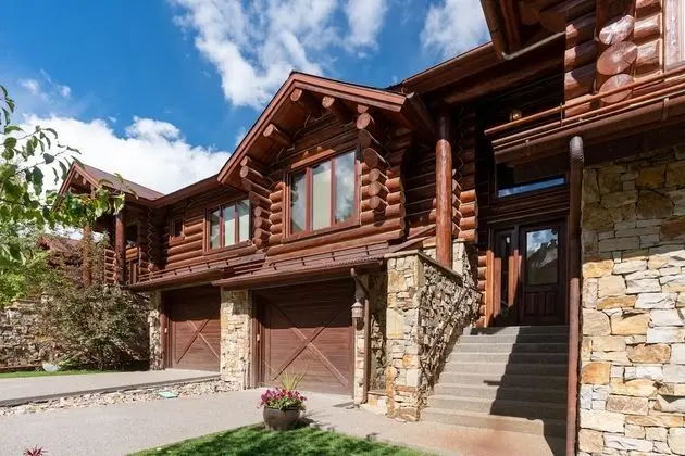 Townhome on the Creek 135 by Avantstay Ski In/ Ski Out Home w/ Hot Tub - Dış Mekan