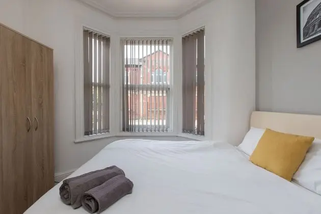Townhouse @ 27 Electricity St Crewe